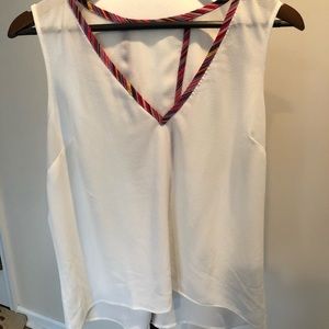 Sleeveless White - Multicolor trim shirt
